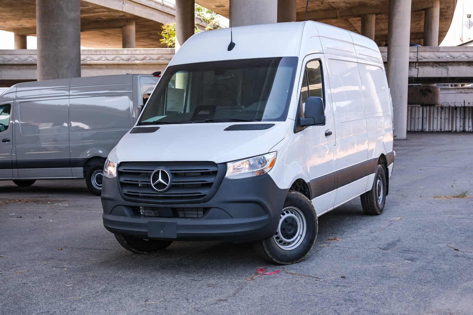 New 2025 Arctic+White Mercedes-Benz Cargo 144WB High Roof RWD 2.0L I4 Diesel Turbo SO image 3