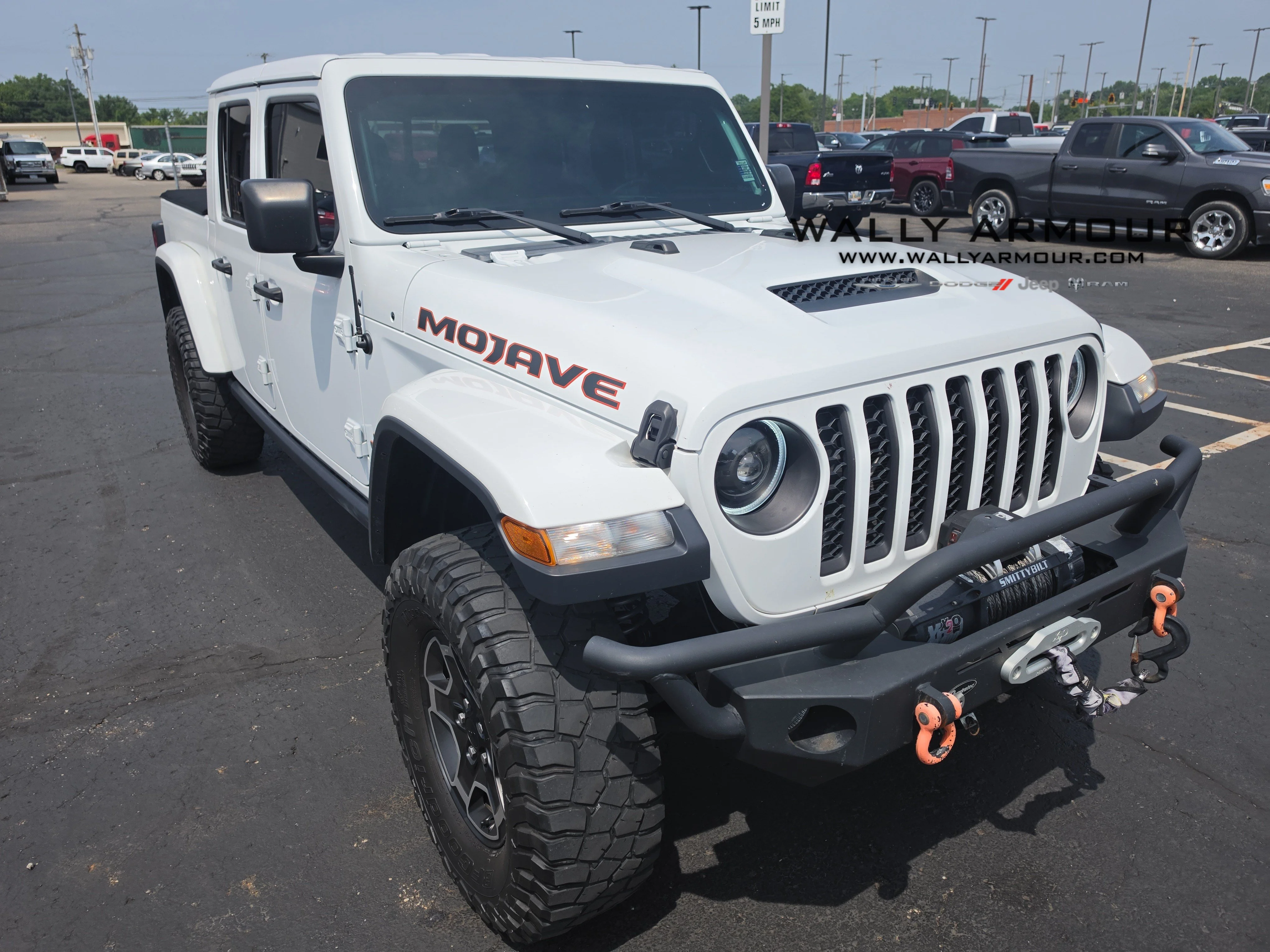Used 2020 Bright White Clearcoat Jeep Mojave image 1