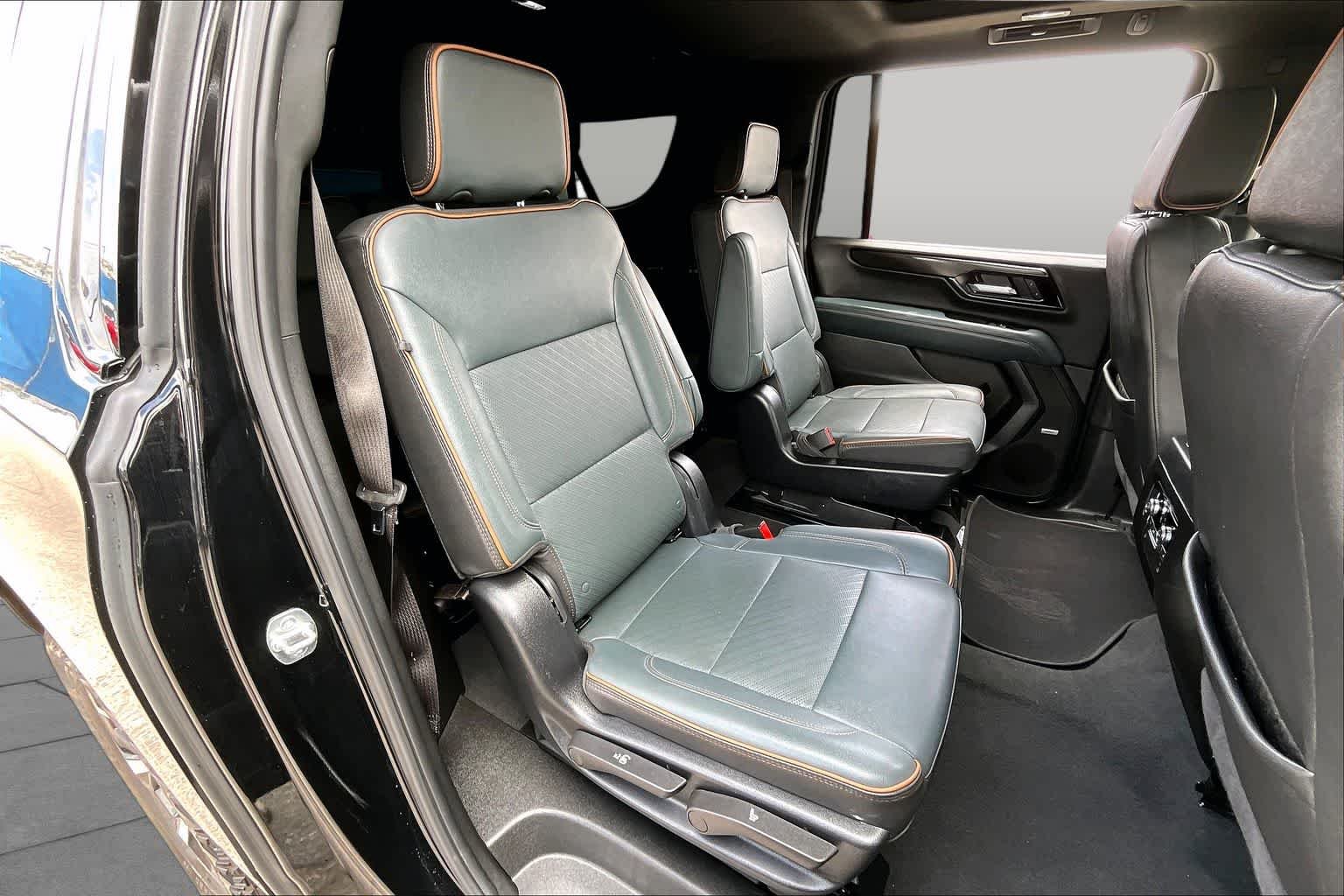 Used 2025 Onyx Black GMC AT4 image 20