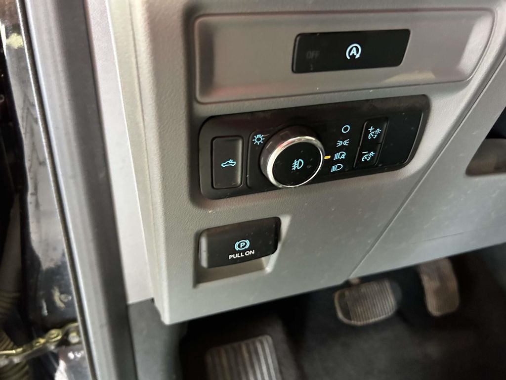 Used 2025 Black Ford XLT image 19
