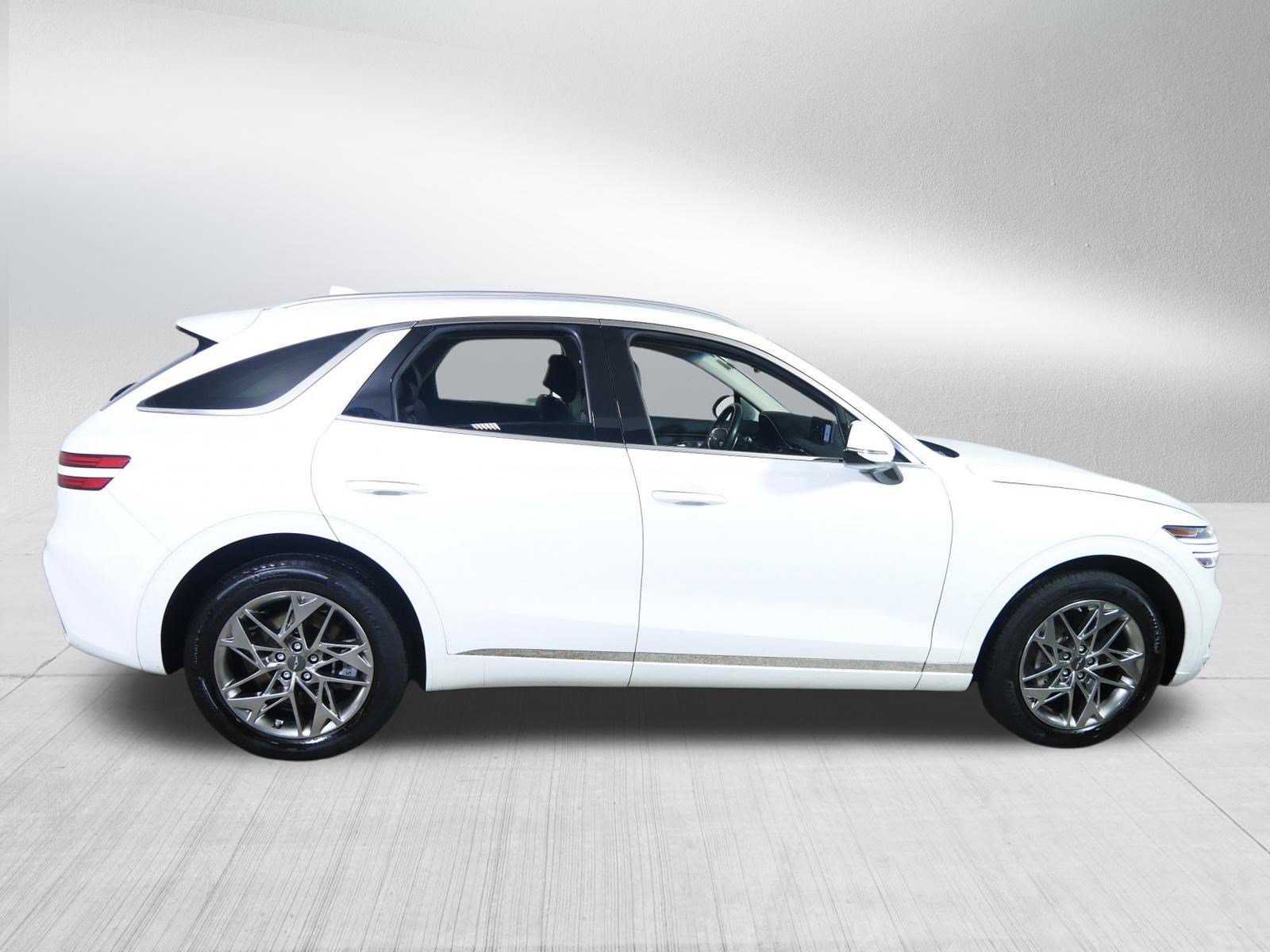 Certified Used 2025 Alta White Genesis 2.5T image 8