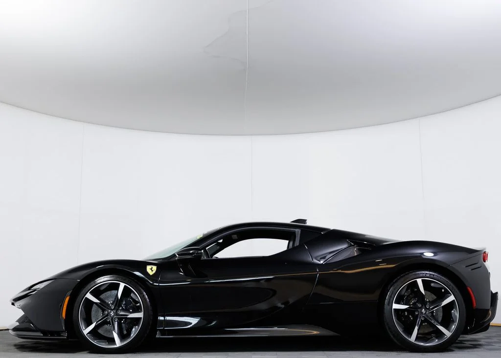 Certified Used 2022 Nero Ferrari Base image 4