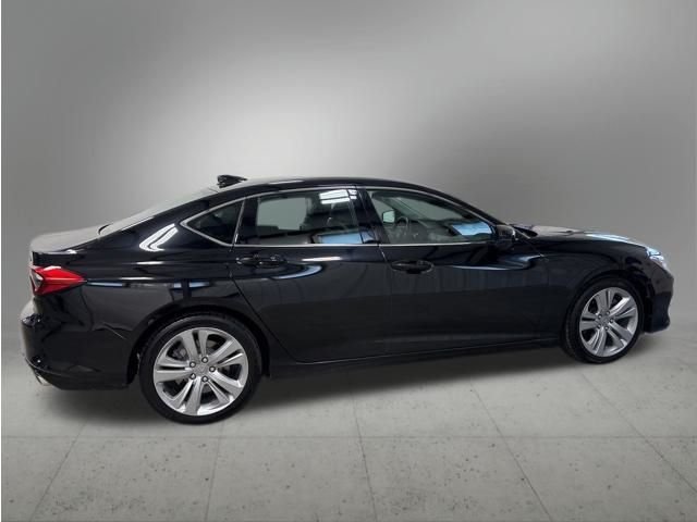 Used 2022 Majestic Black Pearl Acura Technology Package image 6