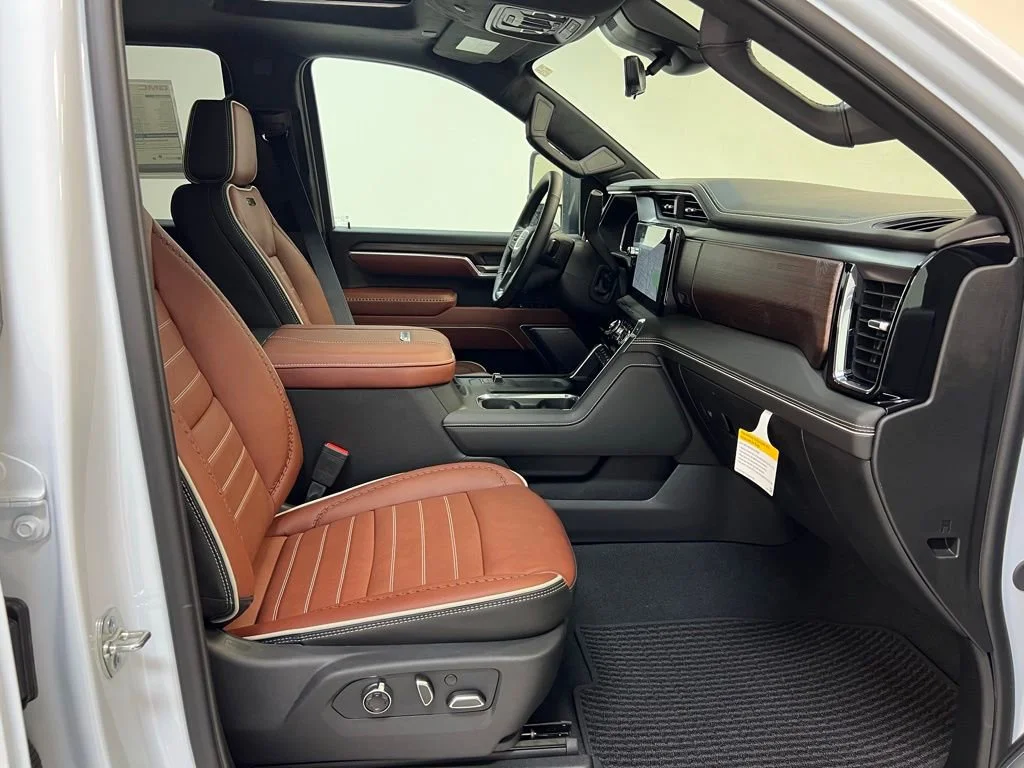 New 2026 Glacier White Tricoat GMC Denali Ultimate image 30