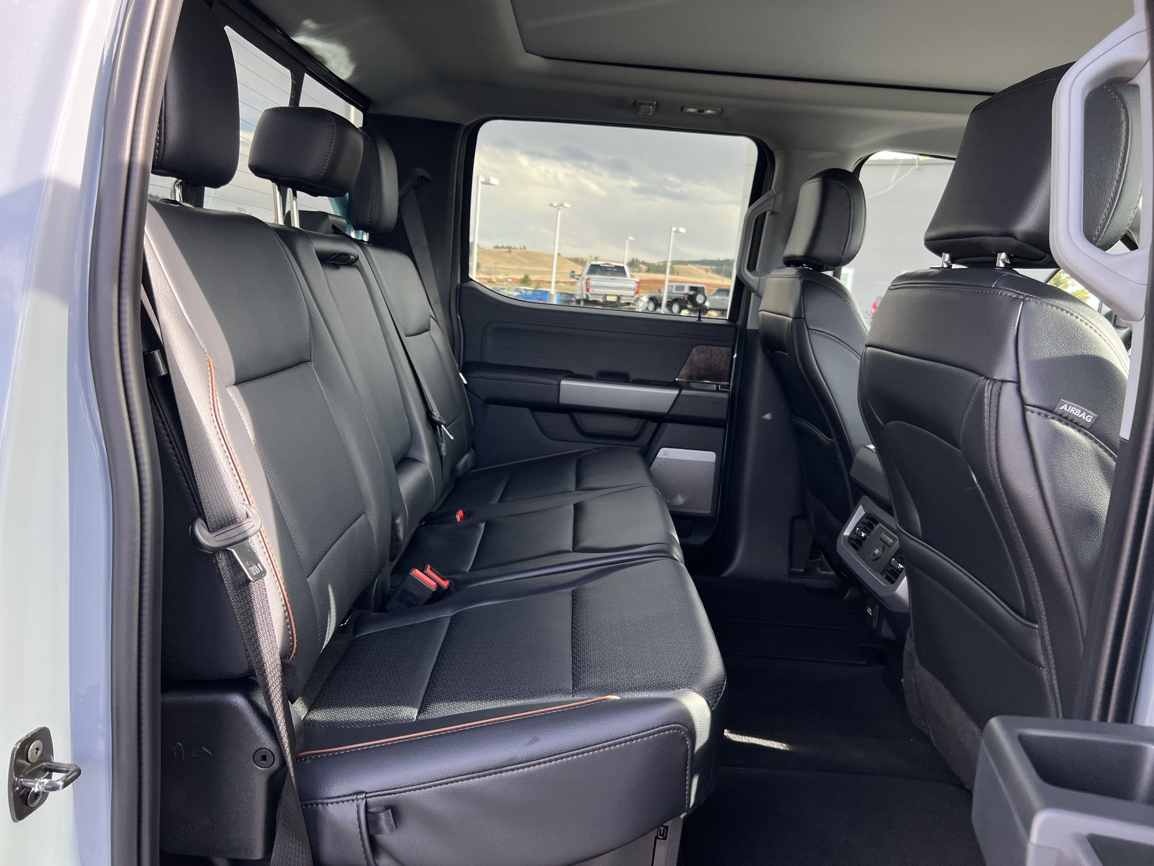 2025 Ford F-350 Super Duty Lariat - Photo 23