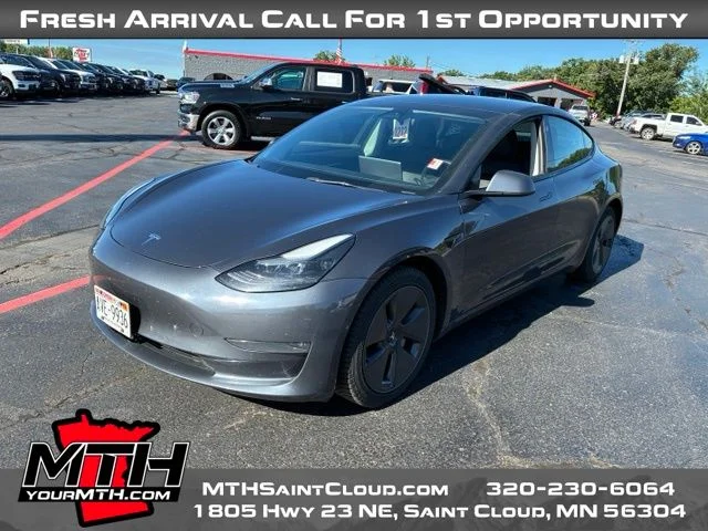 Used 2022  Tesla Long Range image 5