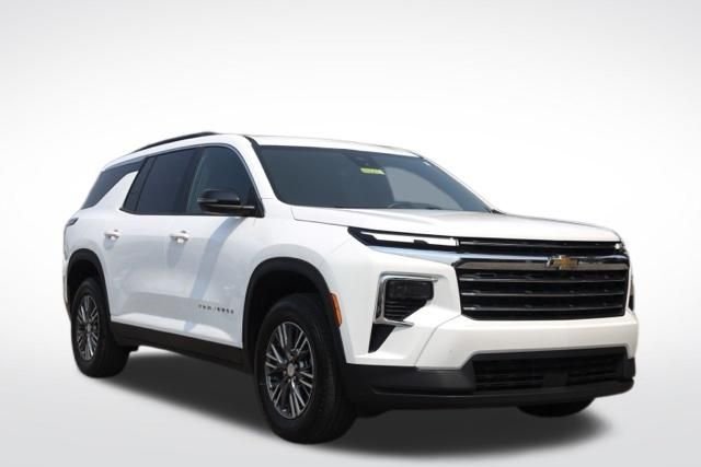 Used 2025 White Chevrolet LT image 1