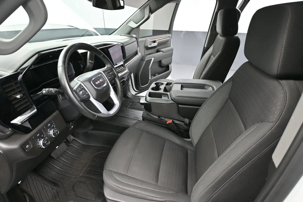 Certified Used 2024 White GMC Elevation image 16