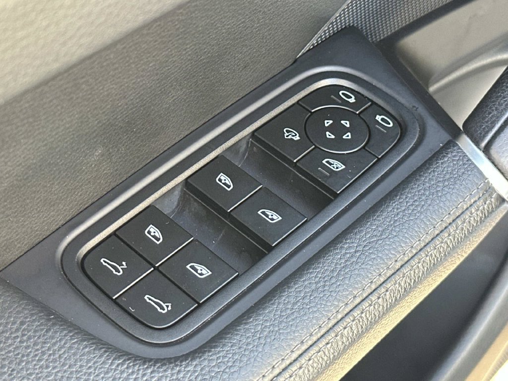 2023 Porsche Cayenne Base - Photo 18
