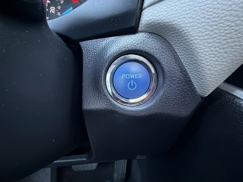 Used 2022 White Toyota XLE image 30
