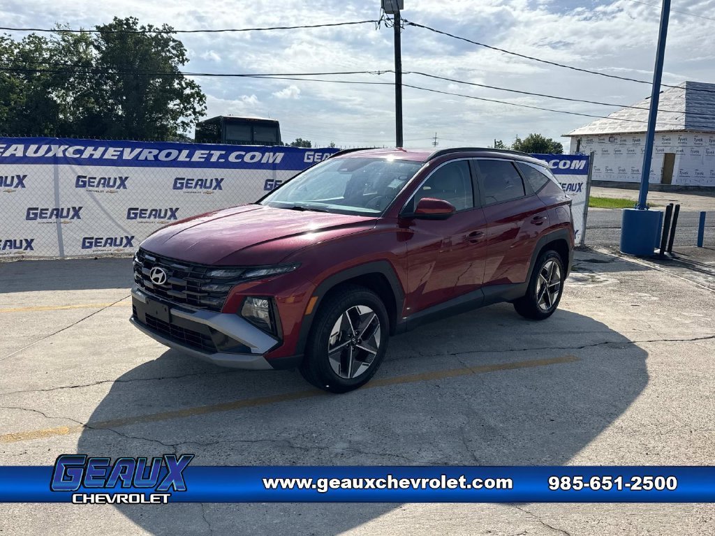 Used 2025 Red Hyundai SEL image 2