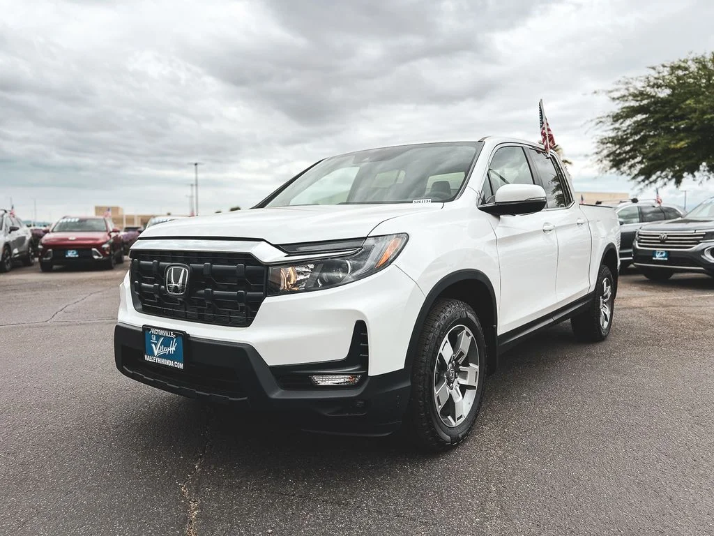 New 2026 Platinum White Pearl Honda RTL image 3