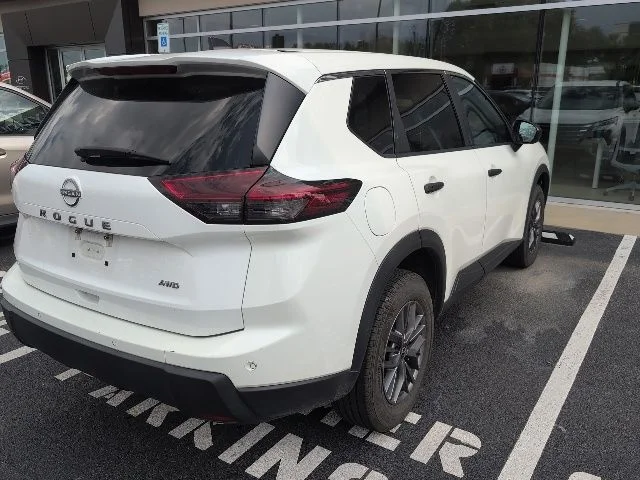 Used 2024 White Nissan S image 8