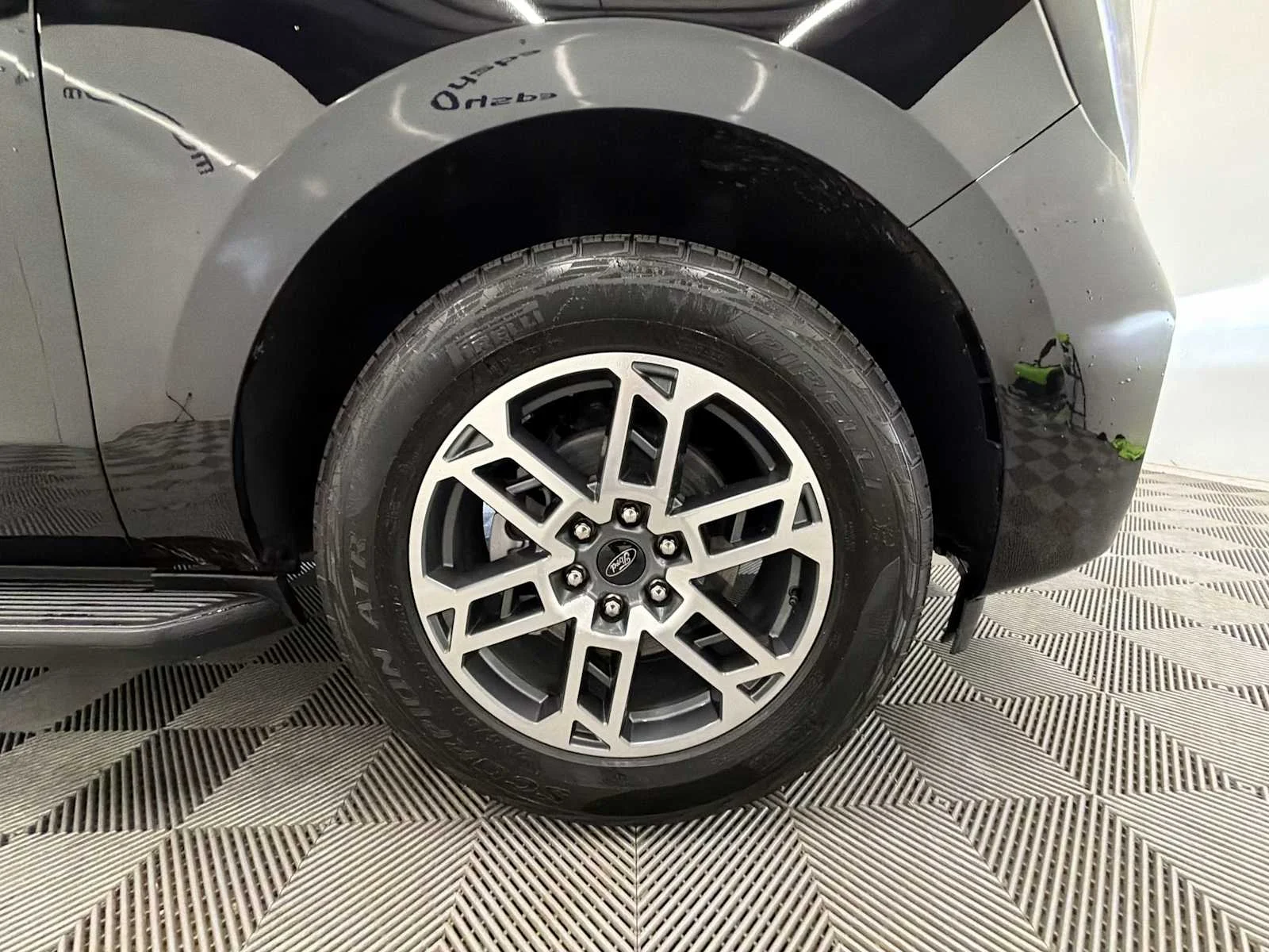 Used 2026 Agate Black Metallic Ford Active image 18