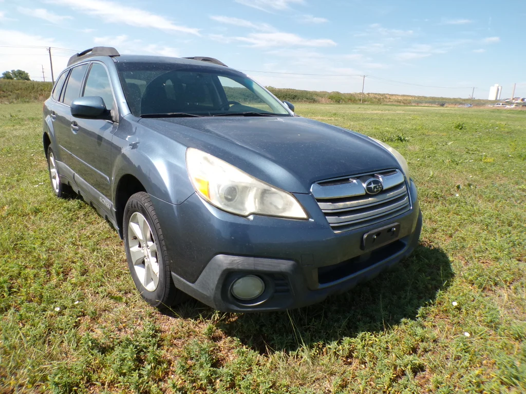 Used 2013 Twighlight Blue Metallic Subaru 2.5i Premium image 3