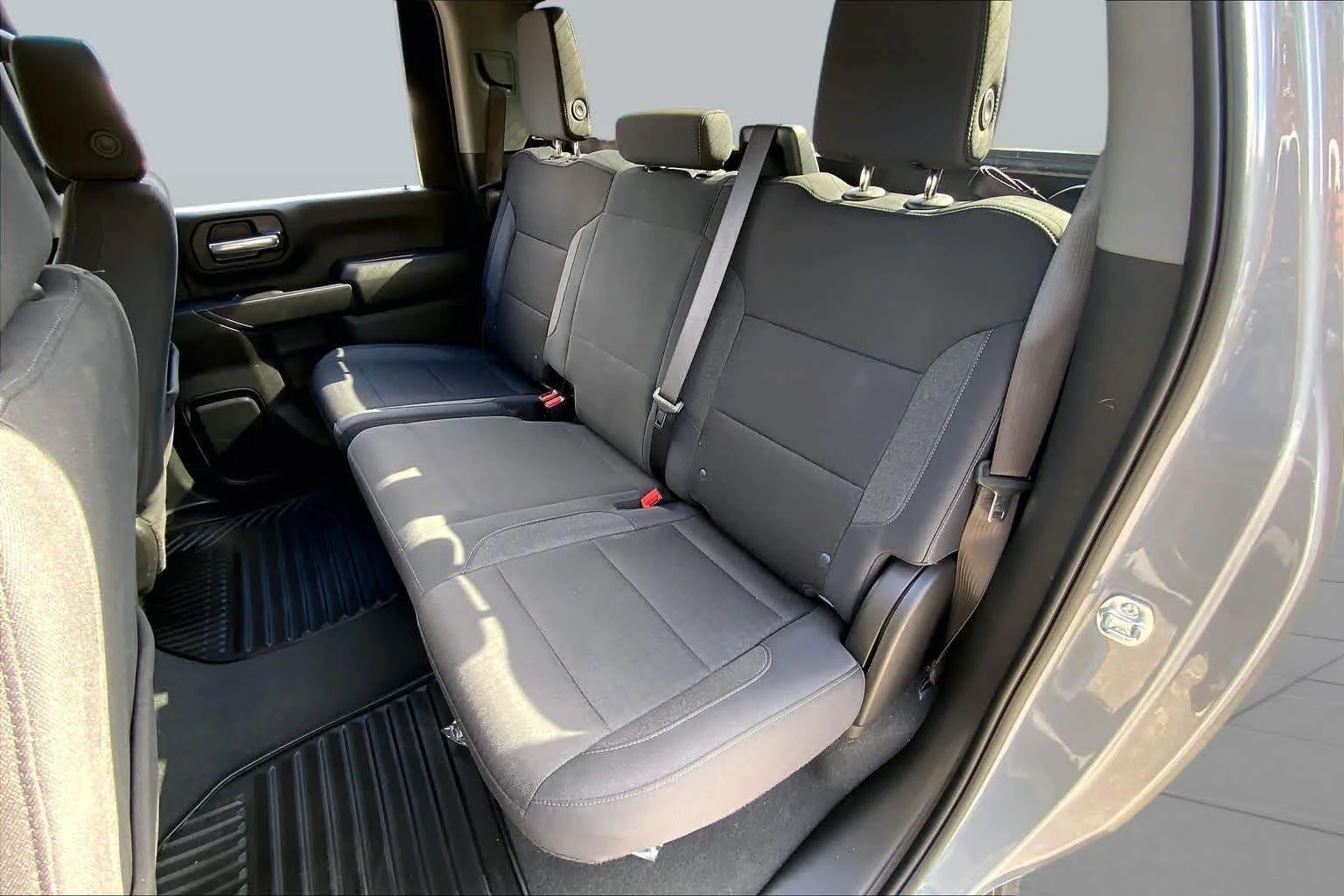 Used 2025 Slate Gray Metallic Chevrolet Custom image 21