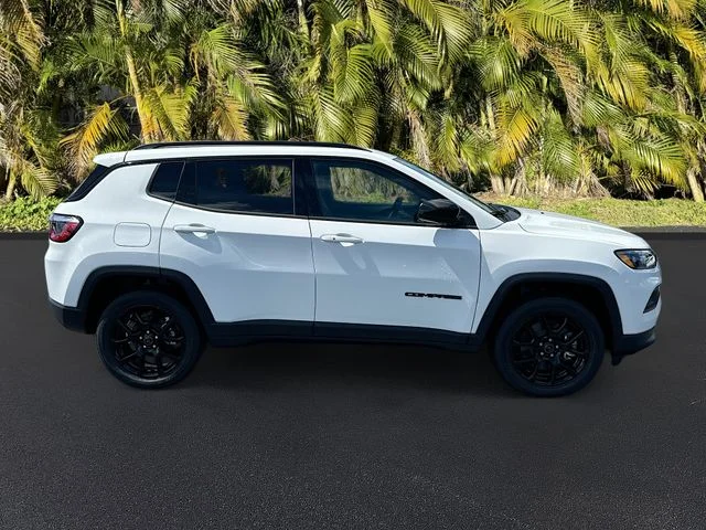 New 2026 Bright White Clearcoat Jeep Latitude image 3