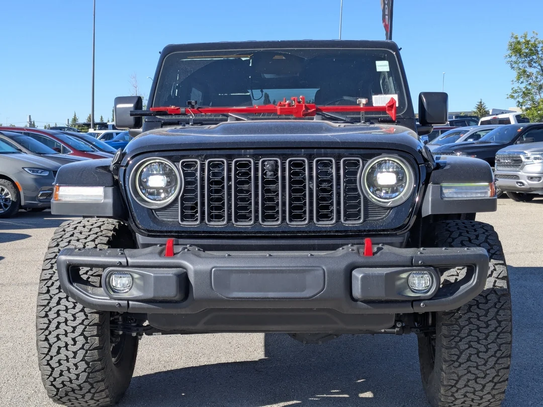 New 2025 Black Jeep Rubicon X - - 4x4 - 35 INCH A/T TIRES - Trailer Tow Group - Offroad Cam & More! image 3