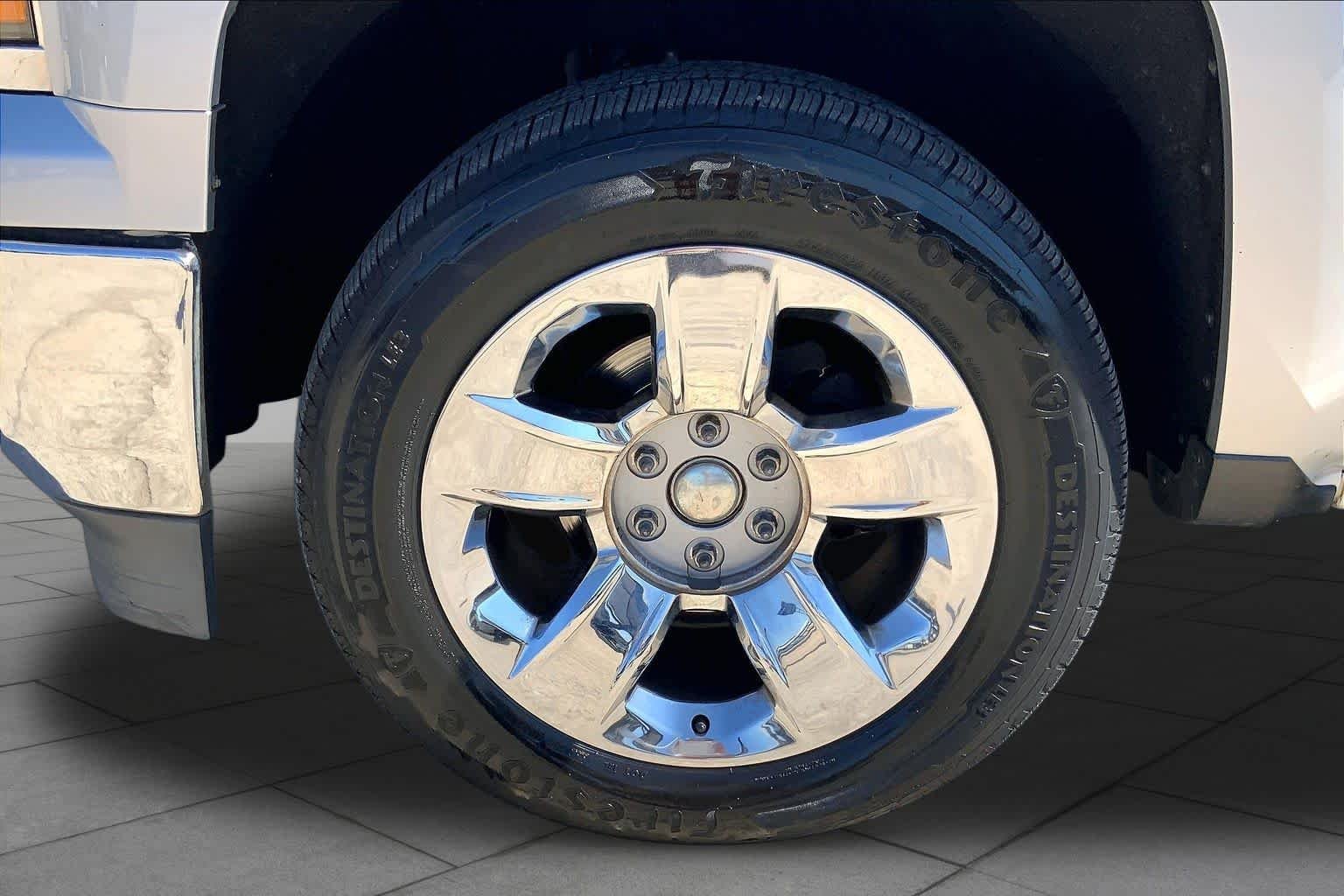 Used 2014 Silver Ice Metallic Chevrolet LTZ image 10