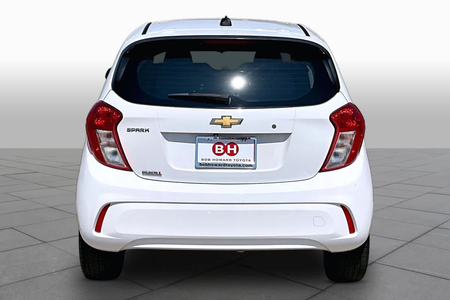 Used 2017 Summit White Chevrolet LS image 5
