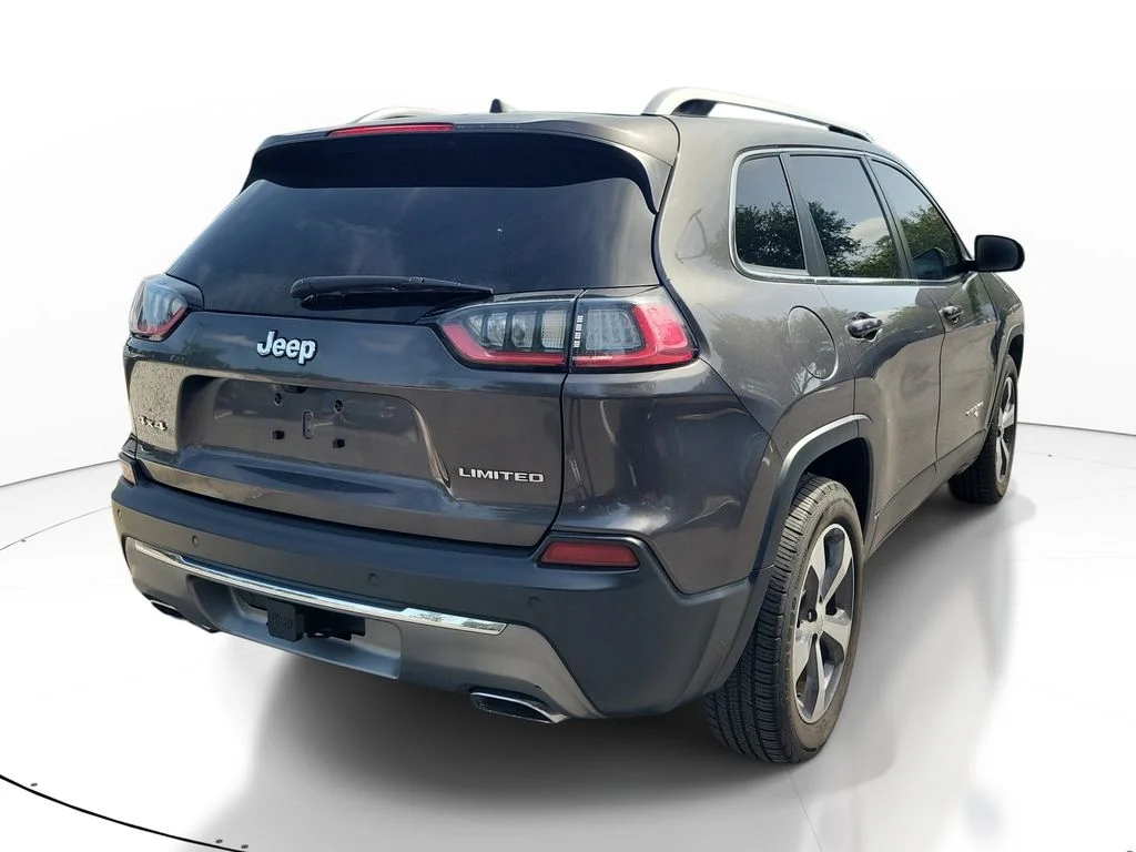 Used 2019 Gray Jeep Limited image 5