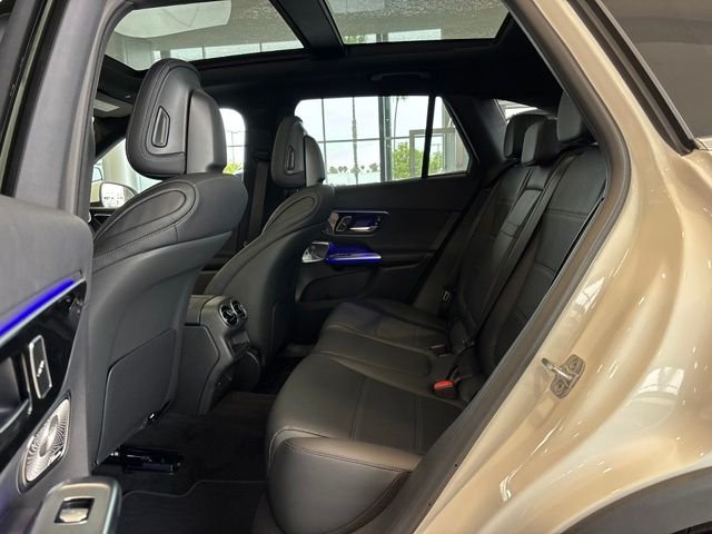 New 2026 Polar White Mercedes-Benz GLC 300 image 26