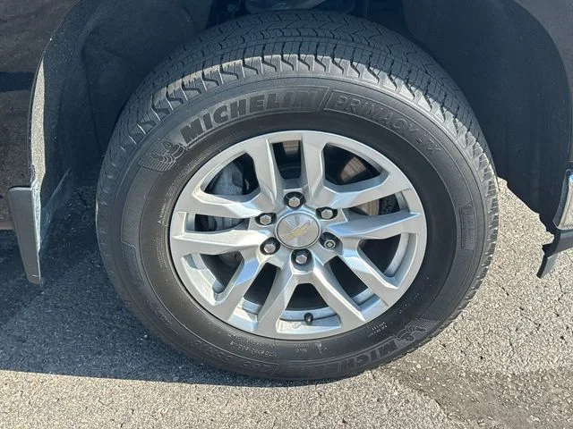 Certified Used 2022 Black Chevrolet LT image 9