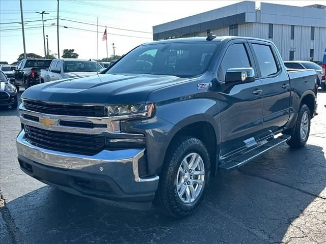 Certified Used 2020 SHADOW GRAY METALLIC Chevrolet LT image 5