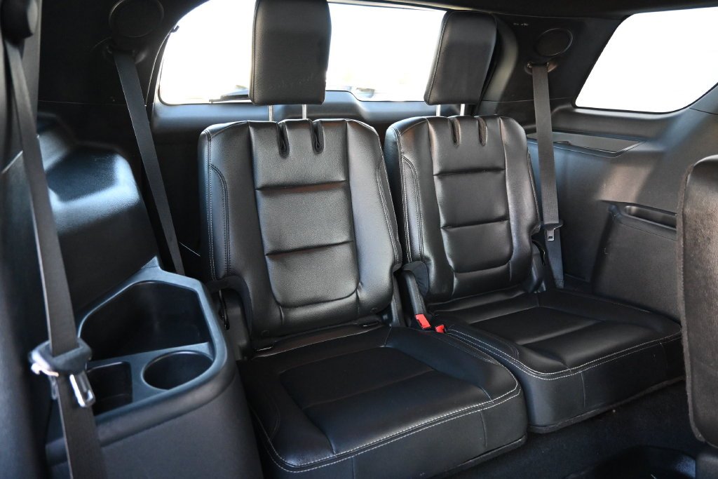 Used 2019 Burgundy Ford Limited image 26