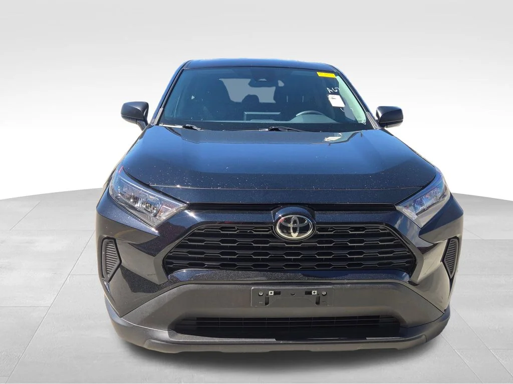 Used 2022 Midnight Black Metallic Toyota LE image 2