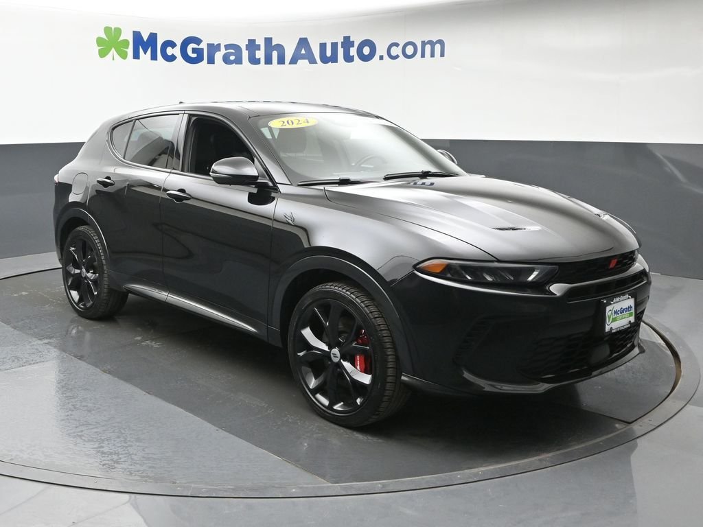 Used 2024 Dodge Hornet R/T Plus with VIN ZACPDFDW4R3A11098 for sale in Cedar Rapids, IA