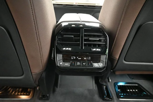 Certified Used 2024 White/off-white BMW xDrive50 image 17