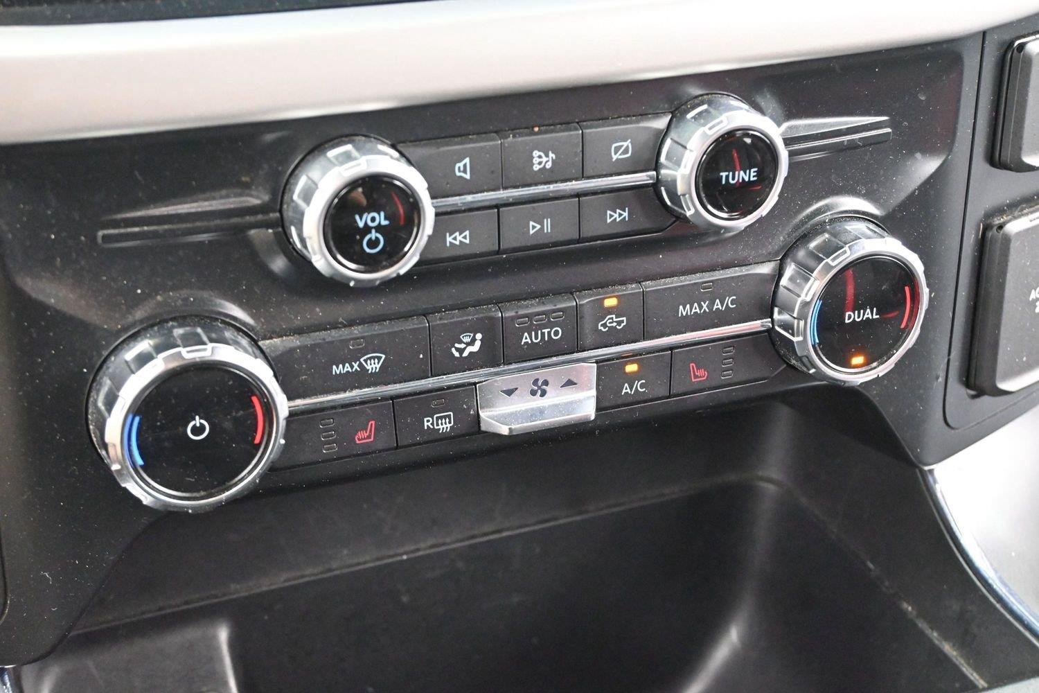 Used 2022 Antimatter Blue Ford XLT image 22
