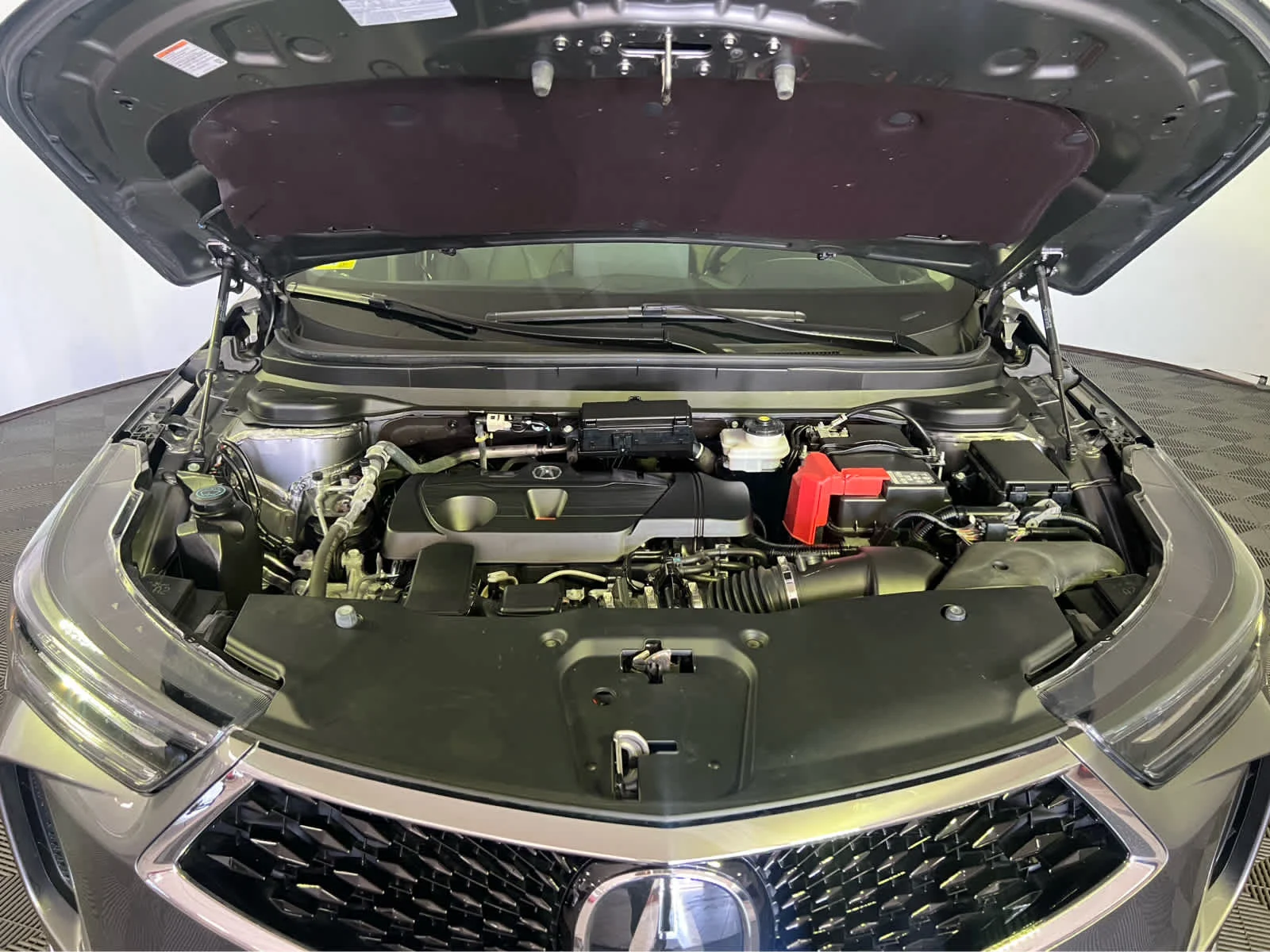 Certified Used 2024 Liquid Carbon Metallic Acura  image 32