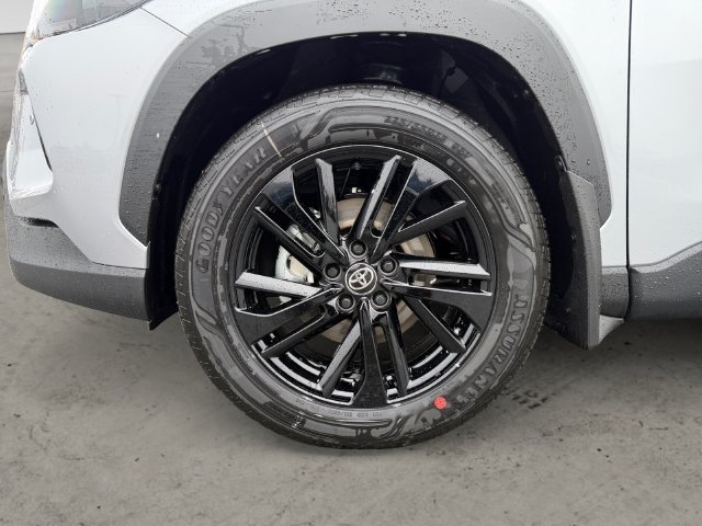 New 2026 Sonic Silver with Jet Black roof <sup>1</sup> Toyota  XSE image 9