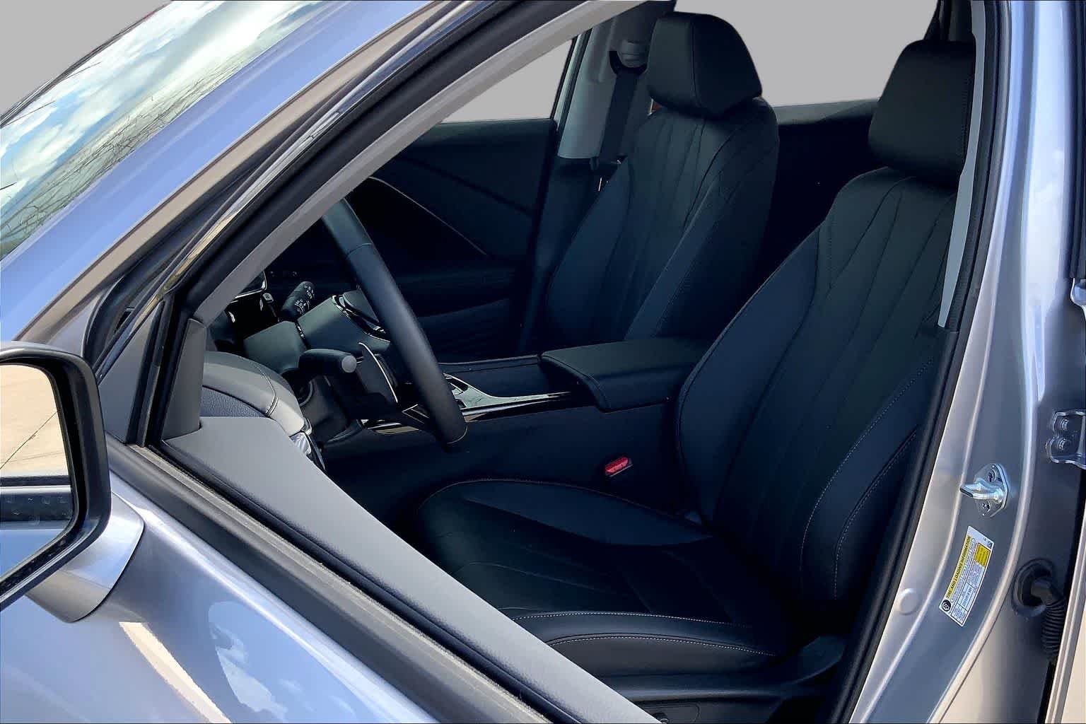 New 2026 Solar Silver Metallic Acura  image 18