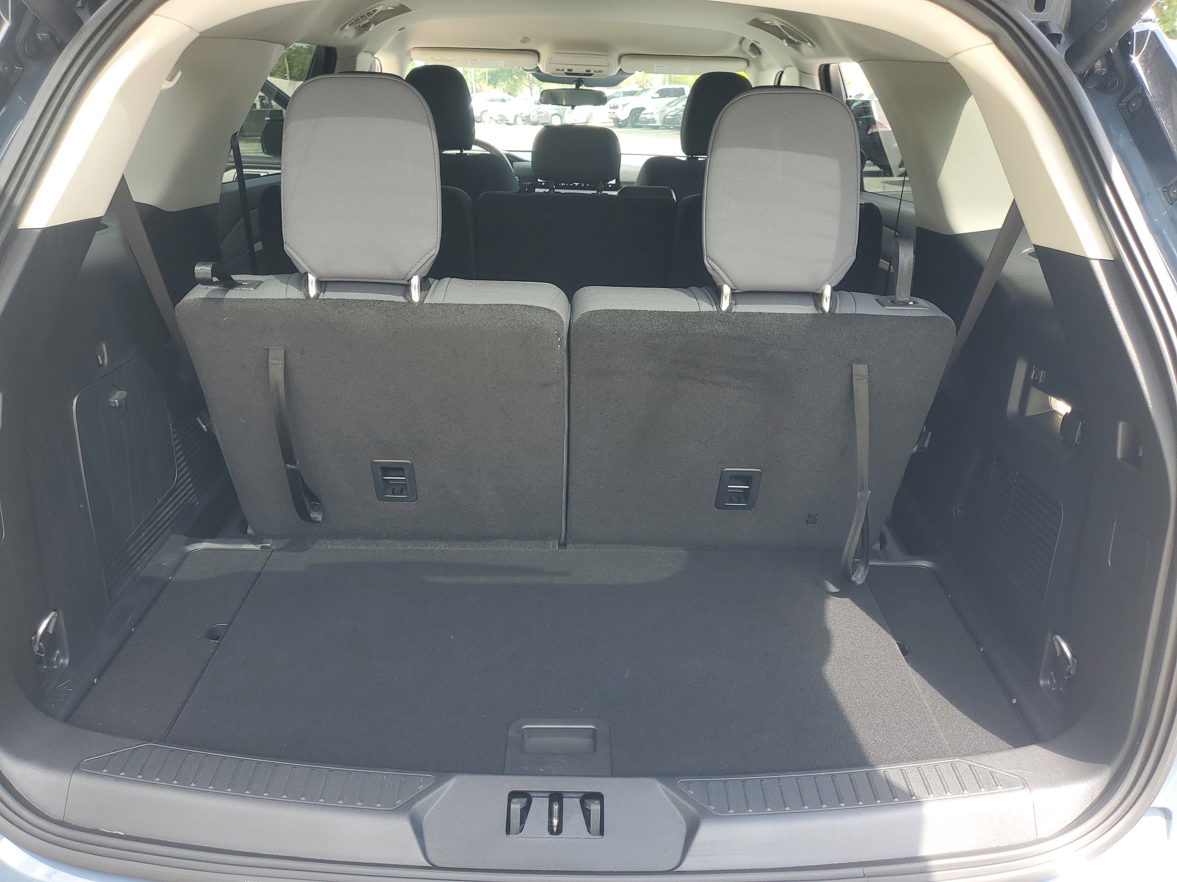 Used 2025 Vapor Blue Ford Active image 9