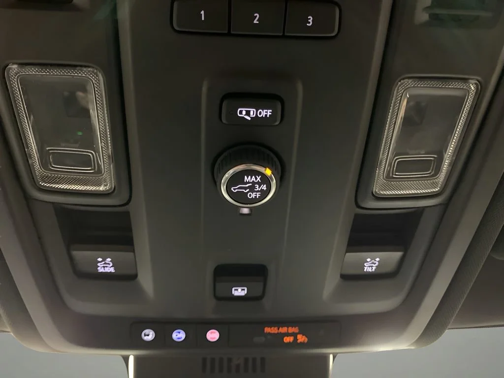 2023 GMC Yukon SLT - Photo 40