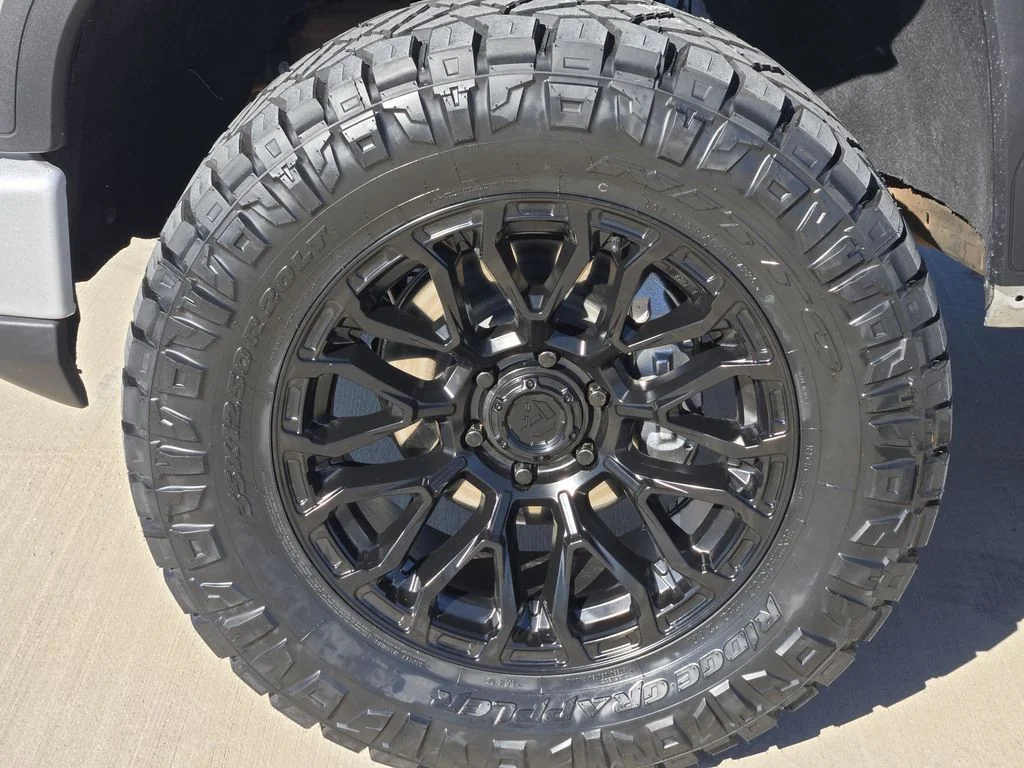 2022 GMC Sierra 1500 AT4 - Photo 9