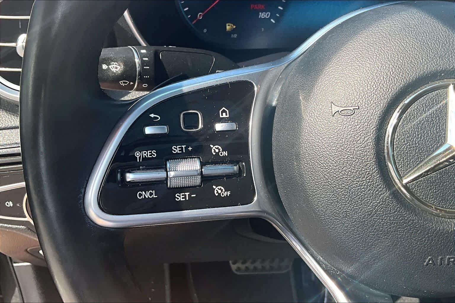 Used 2020 Graphite Grey Metallic Mercedes-Benz GLC 300 image 24