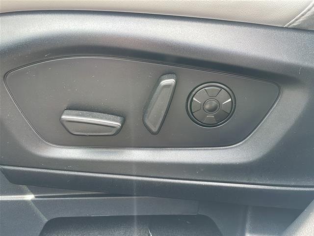 New 2026 Space White Metallic Ford Platinum™ image 41