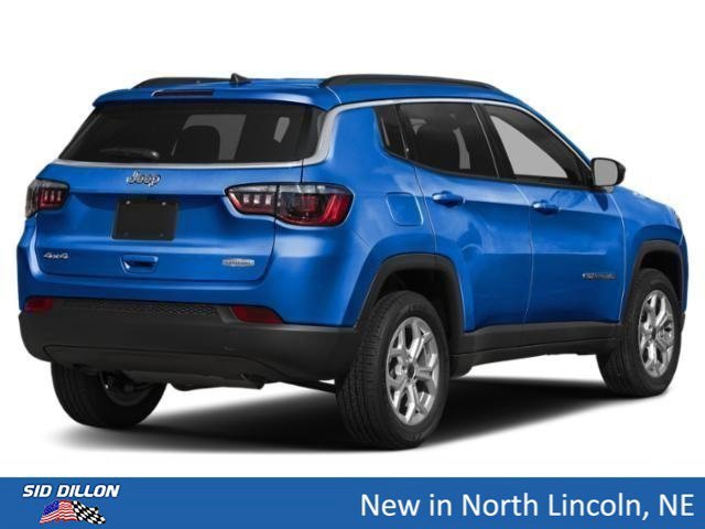 New 2026 Hydro Blue Pearl-Coat Exterior Paint Jeep Limited image 2