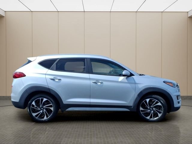 Used 2019 Silver Hyundai Sport image 5