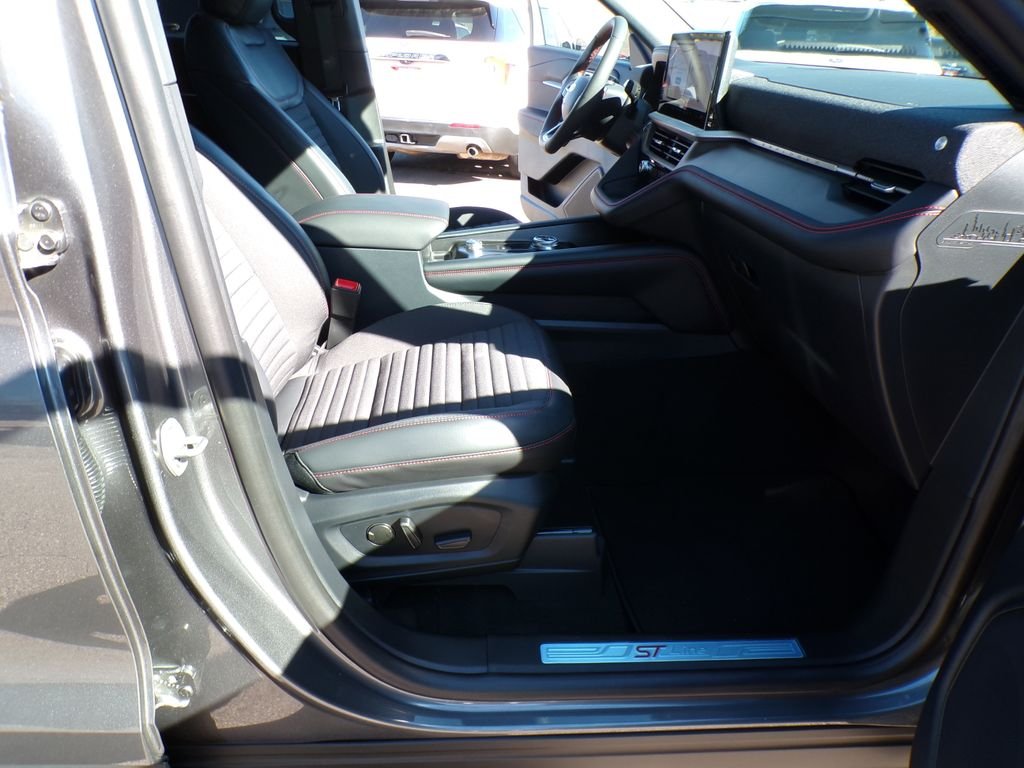 New 2026 Carbonized Gray Metallic Ford ST-Line image 29
