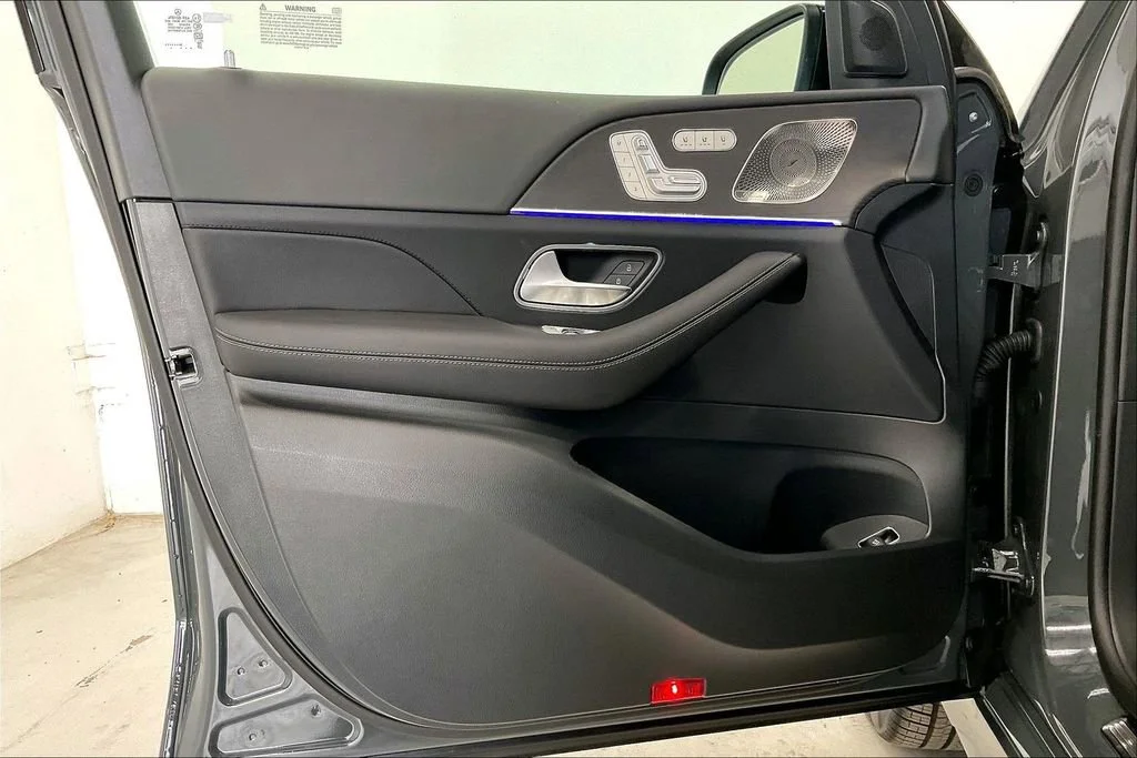 New 2026 MANUFAKTUR Silicon Grey Mercedes-Benz GLE 450 image 24