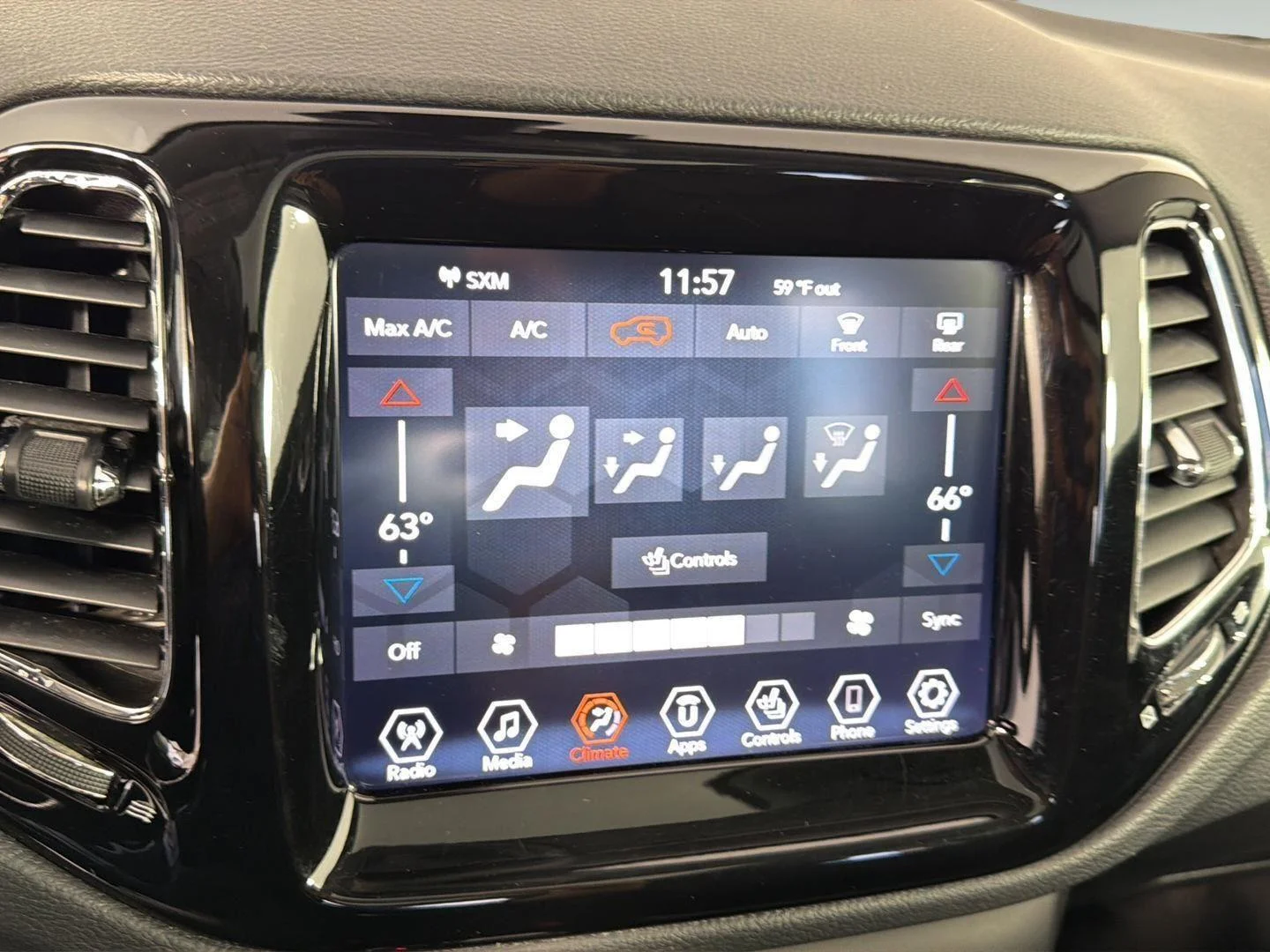 Used 2019 Granite Crystal Metallic Clearcoat Jeep Limited image 30