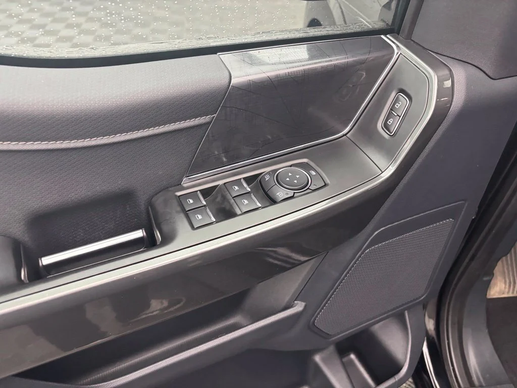 Used 2023 Black Ford XLT image 17
