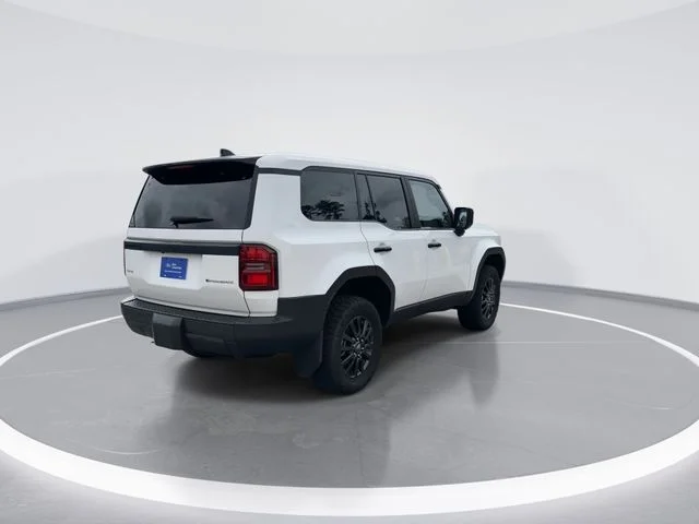 Used 2024 White Toyota 1958 image 7