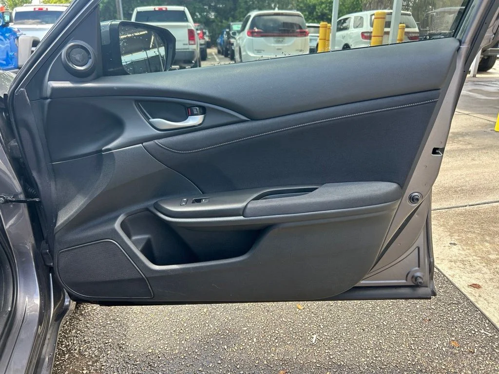 Used 2021  Honda EX image 25
