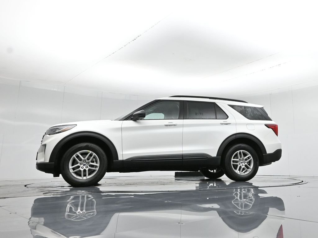 New 2026 Star White Metallic Tri-Coat Ford Active image 82